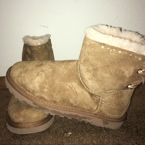 UGGs (Style: Mini Bailey Bow)